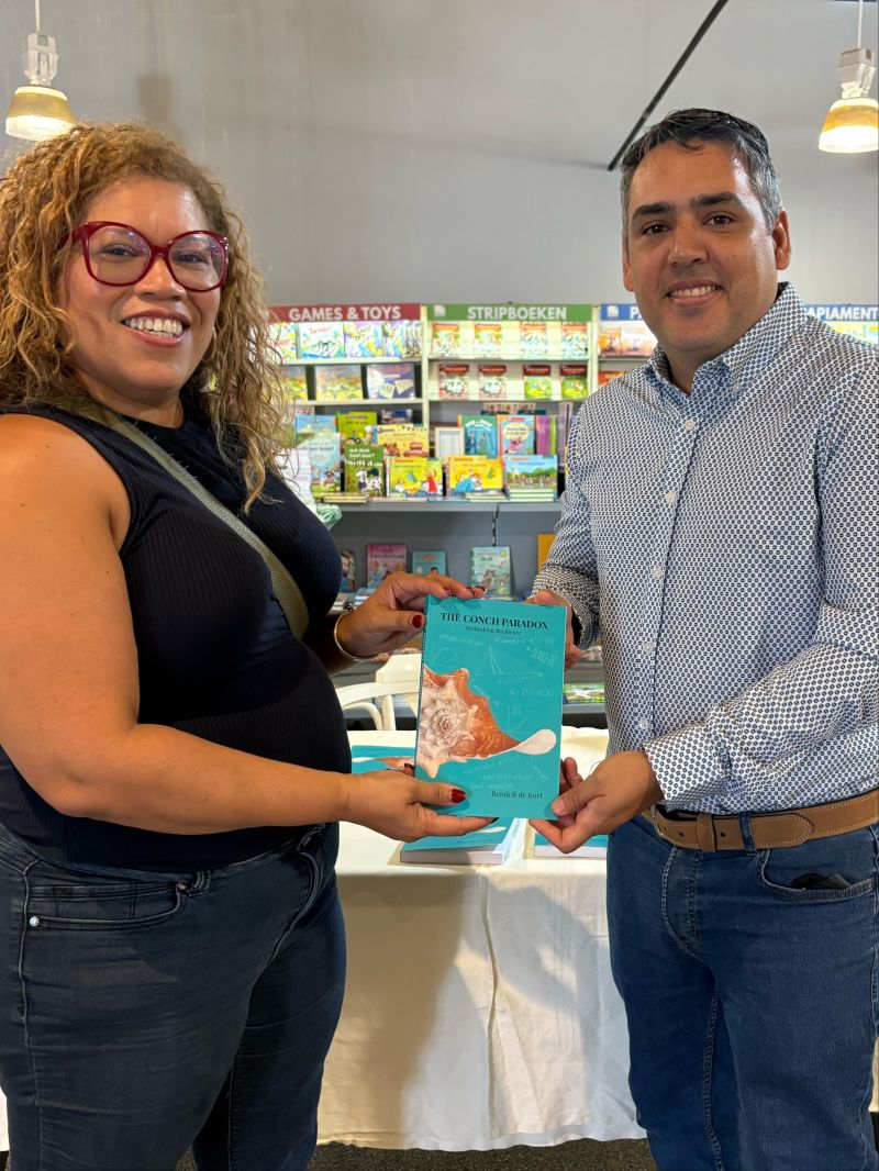 Rendell de Kort with Jessica Besselink at the book signing