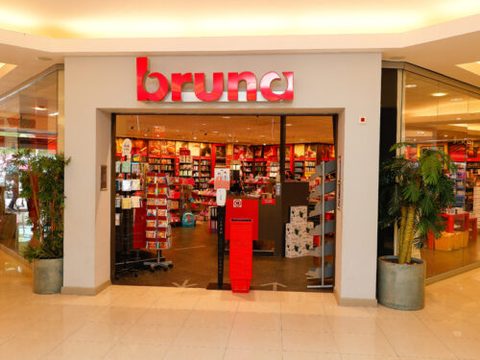 Bruna storefront, Zuikertuin Mall, Willemstad
